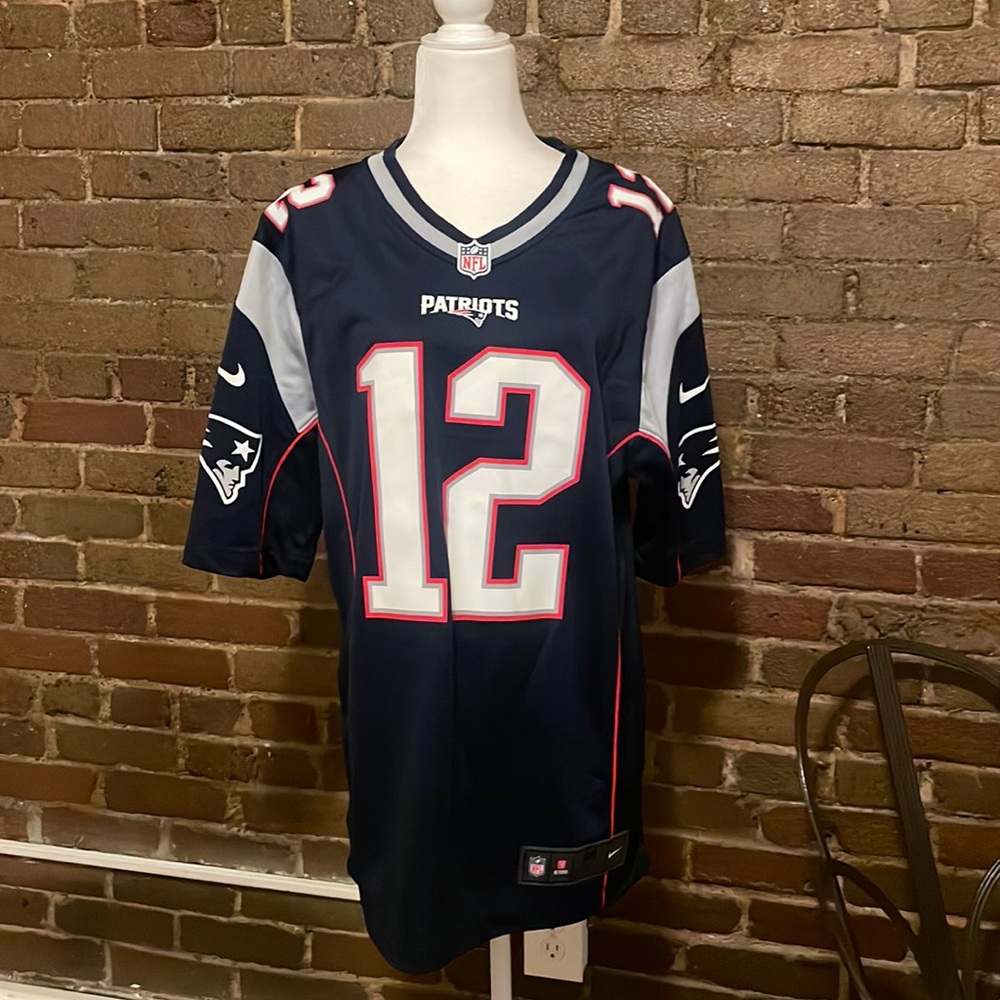 Medium Nike NFL Patriots Brady Jersey